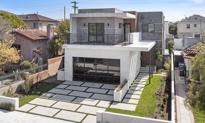 Mid City House | Modern 2 story Home W/pool/hot tub-Open concept for luxurious stay