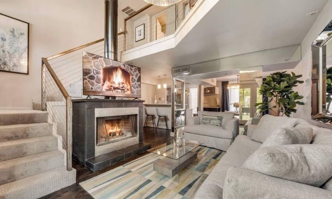 Old East Dallas Condo | Modern 2-story loft condo with pool view, luxury amenities, and prime Dallas location.