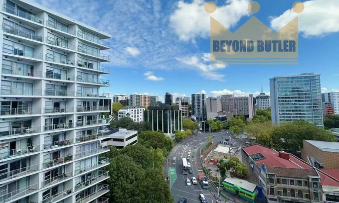 Grafton Apartment | Modern 2B1B on Queen St with Free Gym