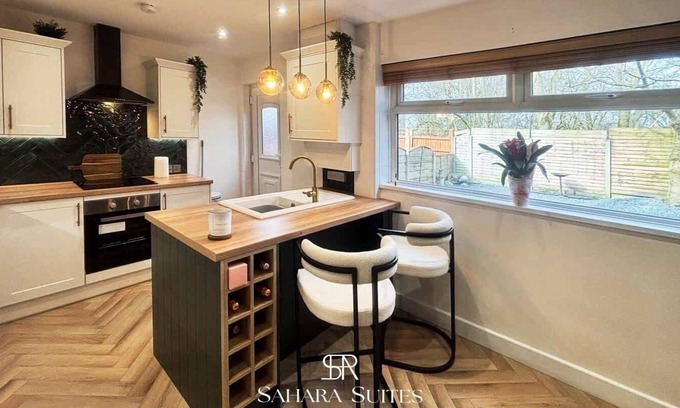 Hyde House | Modern 2BR | Upto 20%OFF | Contractors & Families