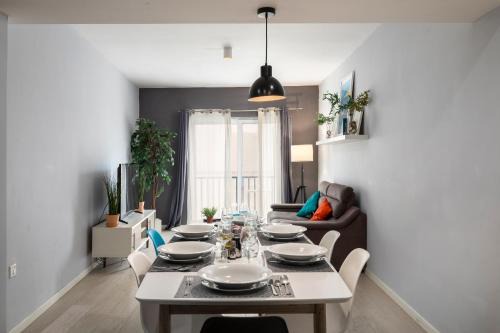 Il-Balluta Apartment | Modern 3 Bedroom & 3 Bathroom Apartment - near Balluta Bay