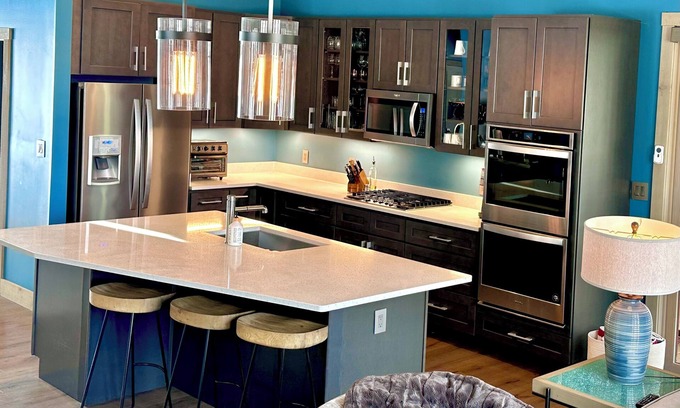 Lost River House | Modern 3-bedroom mountain house with fitness room, WiFi in lovely Lost City