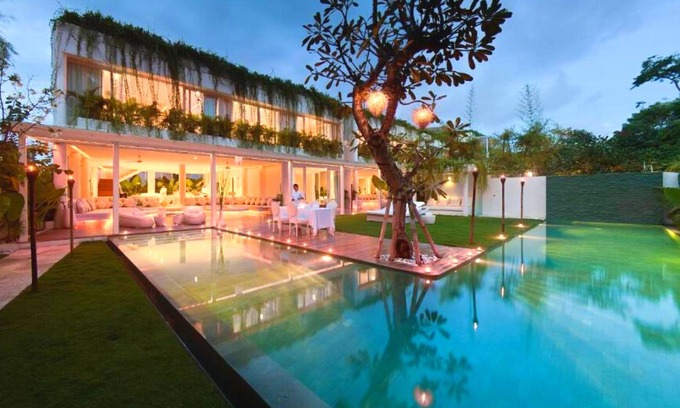 Batubelig Villa | Modern 3 Bedroom Private Pool Villa at The Sea #Z9