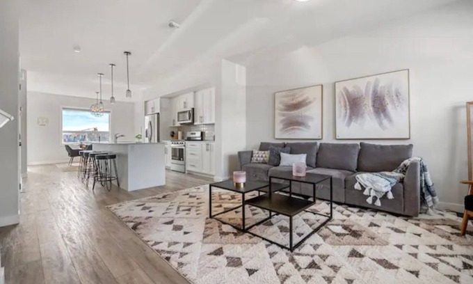 Southeast Calgary House | Modern 3Bed~Close to Spruce Meadows and Mountains