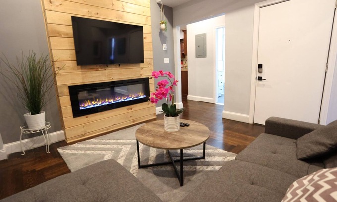 Everett Apartment | Modern 3BR/Close to Encore- Everett #2