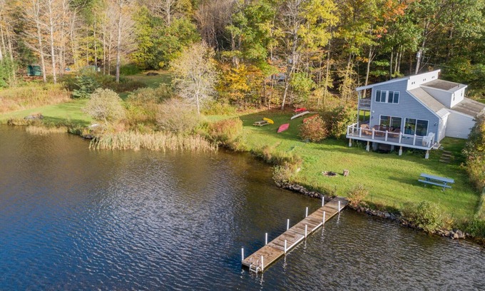 Richmond House | Modern 4 bedroom lakefront house in The Berkshires.