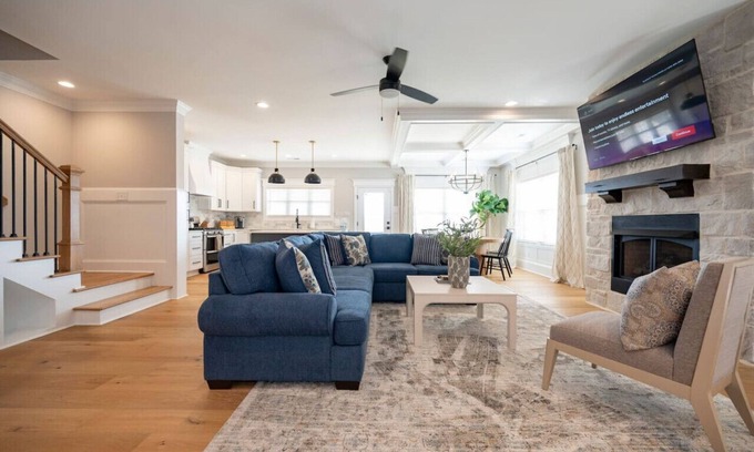 Forest House | Modern 4BR Oasis - Main Level Master + 2 King Beds