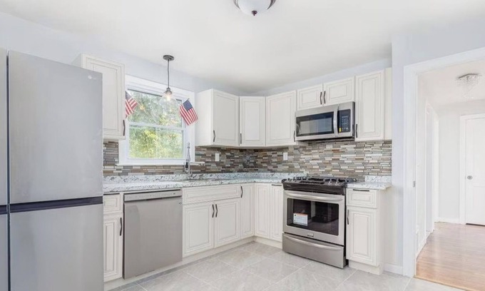 Prospect Hill House | Modern 5 BD Yale New Haven