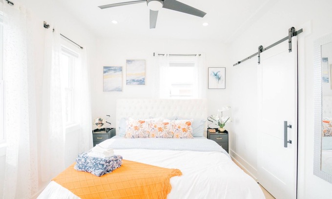 Park View House | Modern 5BR/5BA | Rooftop Deck & Private Parking!