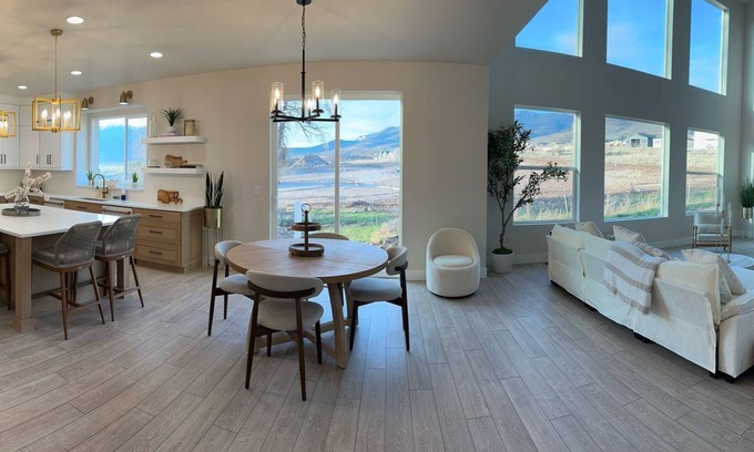 Heber House | Modern 6-Bedroom Luxury Estate Near Park City and Mayflower Resort
