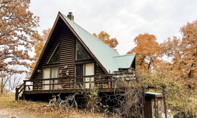 Stockton Cabin | Modern A-Frame Cabin with a Tranquil Pond and Fiber internet!