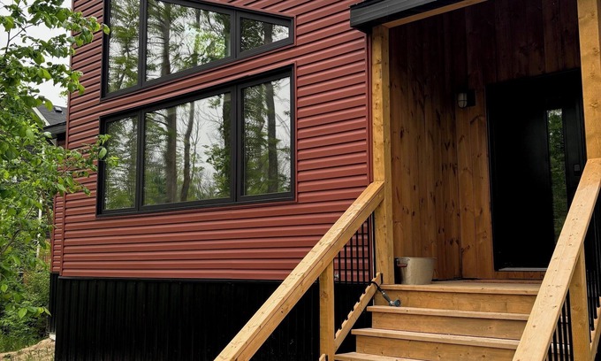 Victoria Beach Cabin | Modern Albert Beach Cabin - with Sauna