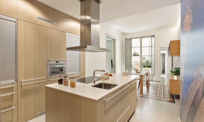 Gothic Quarter Apartment | Modern and comfortable apartment with terrace in the heart of the city