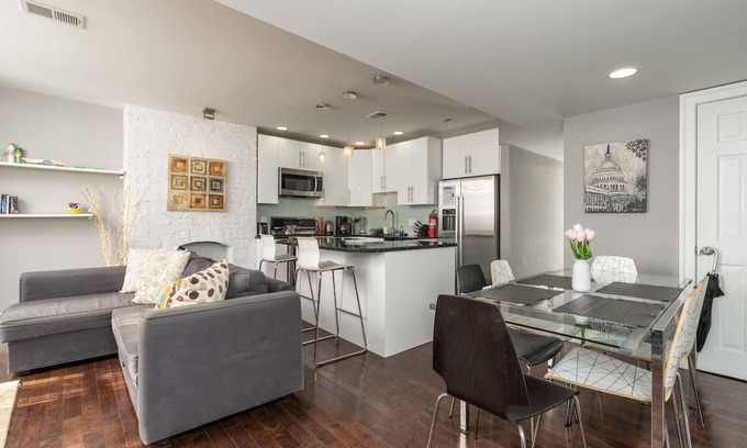 Shaw Apartment | Modern and Contemporary Ground Floor Apartment 2 Bed 2 Bath