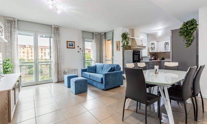 Ripamonti Corvetto Apartment | Modern and Peaceful Apartment With Balcony
