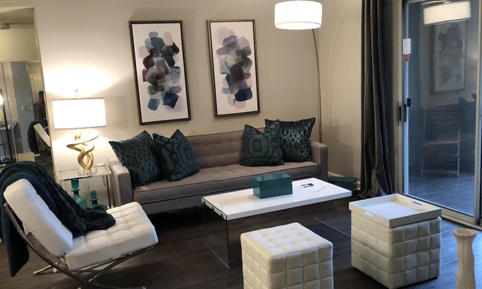 Loring Heights Apartment | Modern and Sophisticated