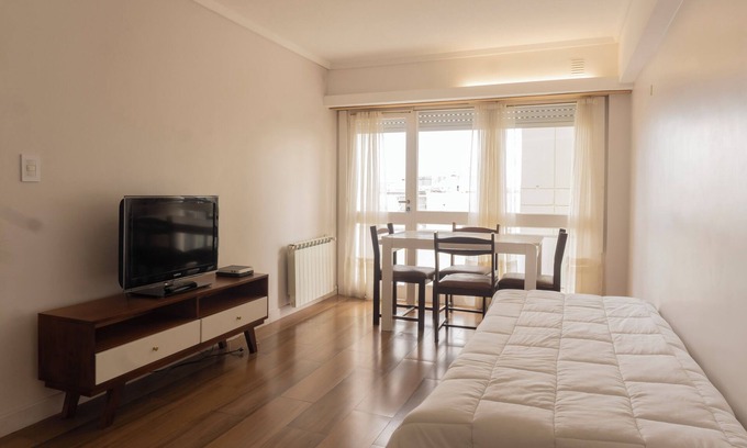 Pampas Apartment | Modern and Spacious Apartment in a central location, Steps from the Sea