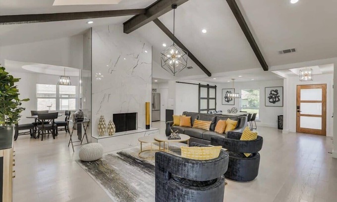 Far North Dallas House | Modern and Spacious Dallas Getaway w/Private Pool