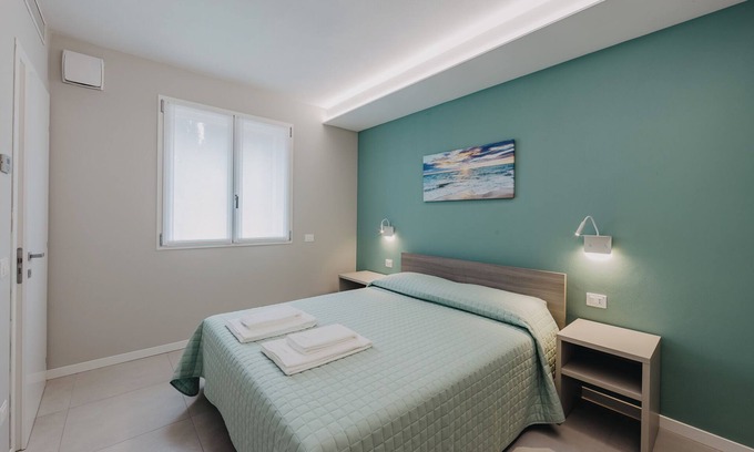Padenghe sul Garda Apartment | Modern apartment with pool a few steps from Lake Garda