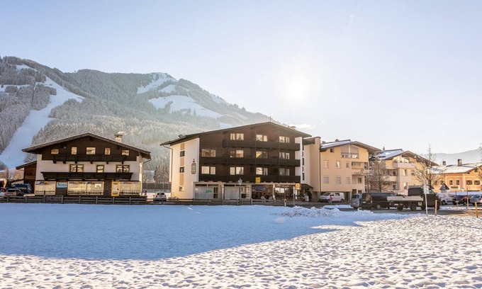Brixen im Thale Apartment | Modern apartment, 100 metre from the ski bus