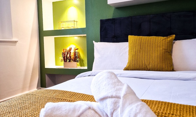 Liverpool Apartment | Modern apartment at County Road, close to stadiums and city centre
