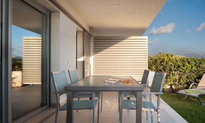 Puerto de Pollensa Apartment | Modern Apartment “Boquer” close to the Beach with Shared Pool