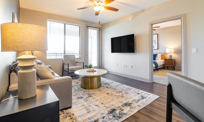 Ironwood Estates Apartment | Modern Apartment in Prime Location (ID5000)