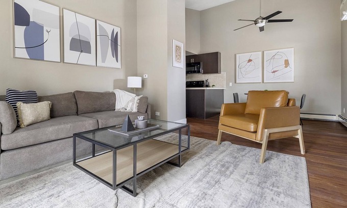 Longmont Apartment | Modern Apartment in Prime Location (ID9230X68)