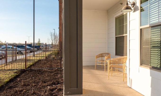 Keller Apartment | Modern Apartment in Prime Location (ID2092X33)