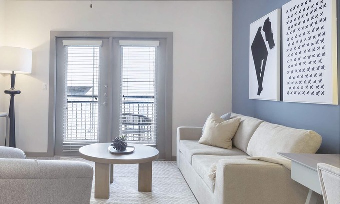 Georgetown Apartment | Modern Apartment in Prime Location (ID3128X45)