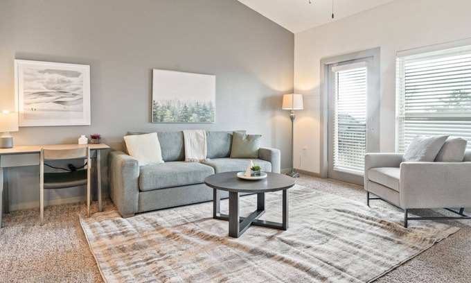 Georgetown Apartment | Modern Apartment in Prime Location (ID6032X08)