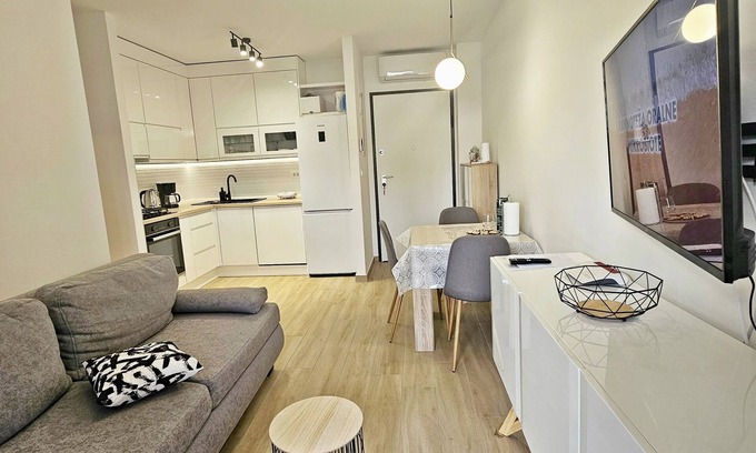 Solin Apartment | Modern Apartment near River