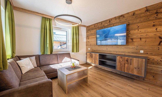 Hochkrimml Apartment | Modern apartment with mountain view, sauna, and close to the slopes