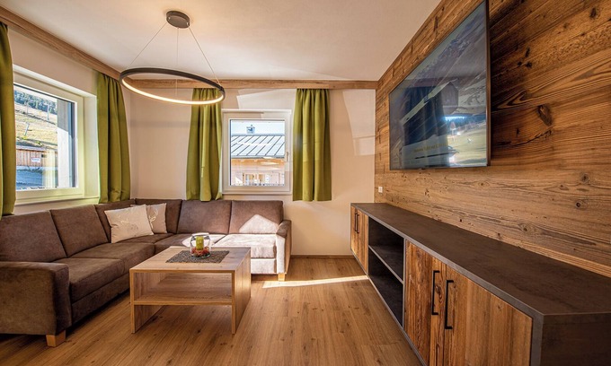 Hochkrimml Apartment | Modern apartment with mountain view, sauna, and close to the slopes