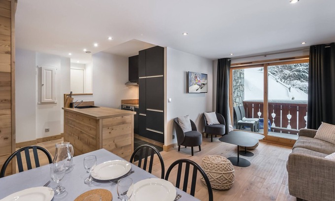 Meribel Village Apartment | Modern Apartment with Pool Access, Near Slopes and Shops