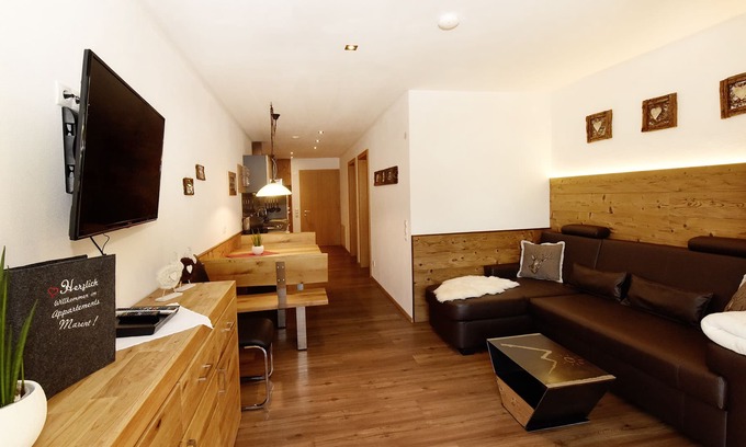 Vandans Apartment | Modern apartment with sauna and e-bikes