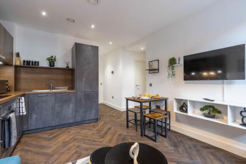 Birmingham City Centre Apartment | Modern APT, prime location, relocations & professionals
