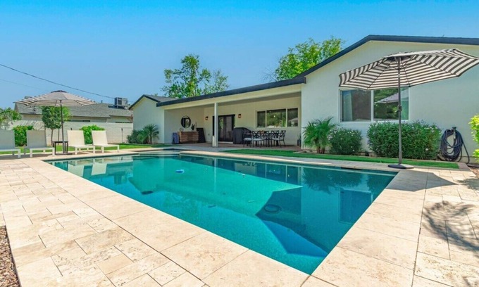 Sky View House | Modern Arcadia Estate|Htd. Pool|Bikes|Chef Kitchen