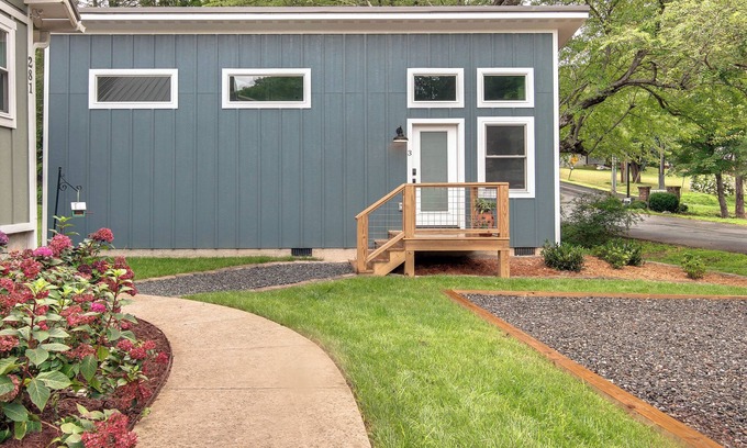 Oakley House | Modern Asheville home brand new! Your perfect mountain getaway awaits! n