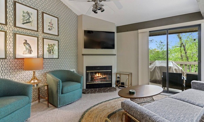 Fontana Condo | Modern Birdhouse Condo at Abbey Springs w/Golf Cart* |Private Beach |Indoor/Outdoor Pool |Clubhouse