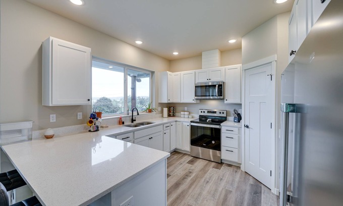 Blaine House | Modern Blaine Vacation Rental, 33 Mi to Vancouver!