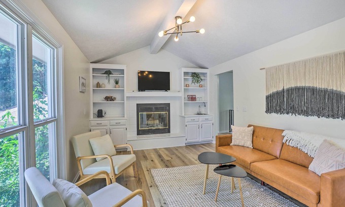 Chalco House | Modern Boho Gem: Yard + 10 Mi to Baxter Arena
