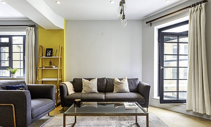 Syon Apartment | Modern Brentford Flat