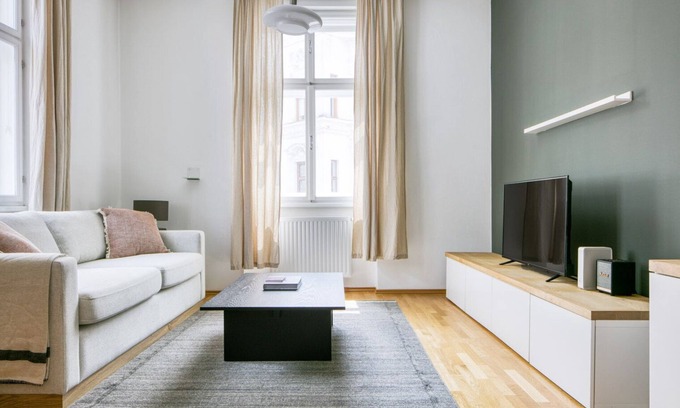 Brigittenau Apartment | Modern Brigittenau 1BR w/AC, Elevator, near Metro U4, by Blueground