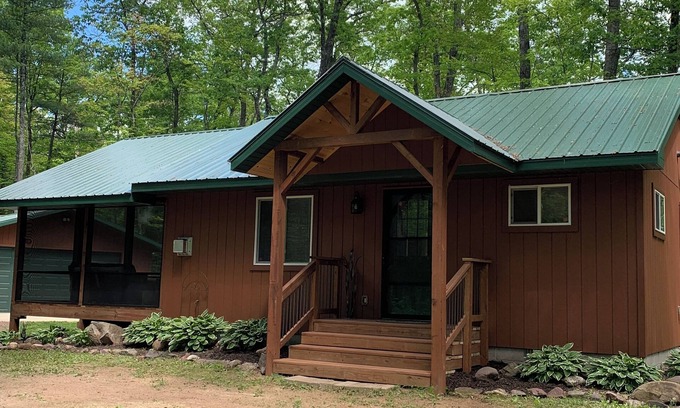 Northwoods Beach Cabin | Modern Cabin located between Grindstone and Lac Courte Oreilles