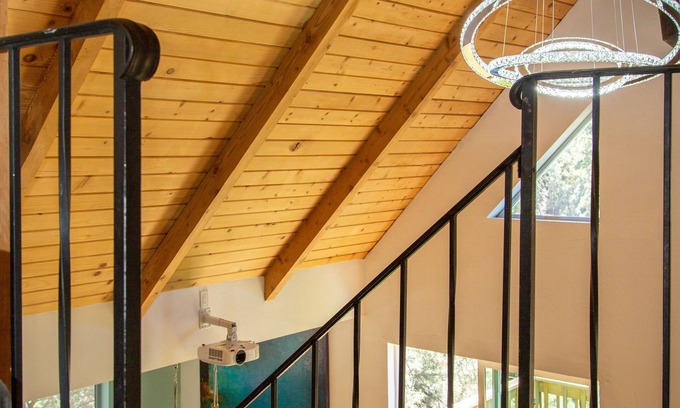 Pine Mountain Club House | Modern Cabin w breathtaking views + movie screen