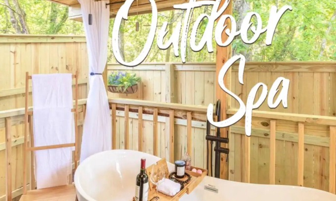Madison House | Modern Casita w/Outdoor Tub- Unit B