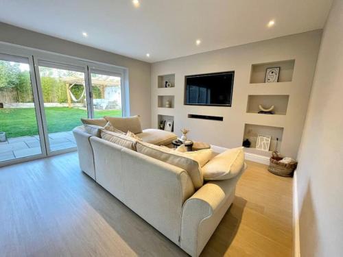 Poole House | Modern, central bungalow with Large Garden