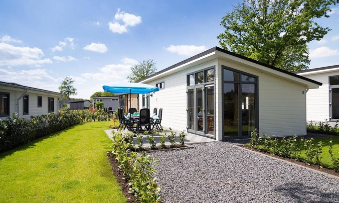 Lunteren Ski Chalet | Modern chalet near De Veluwe National Park