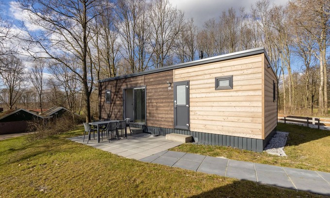 Gasselternijveen Ski Chalet | Modern Chalet Near Forest